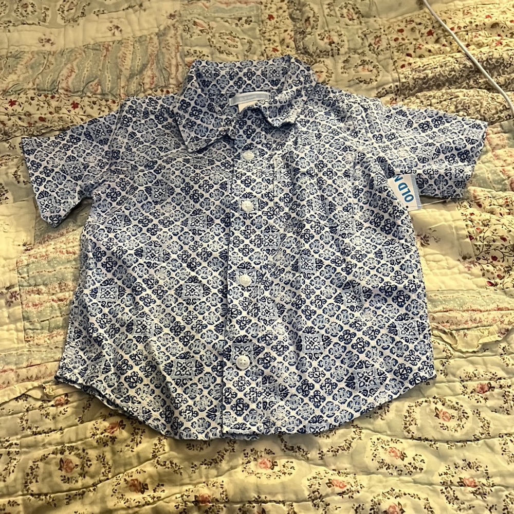 Old navy shirt